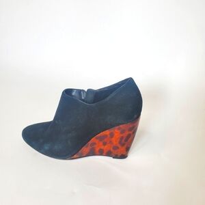Beverly Feldman 6.5 Wedge Boots Animal Print